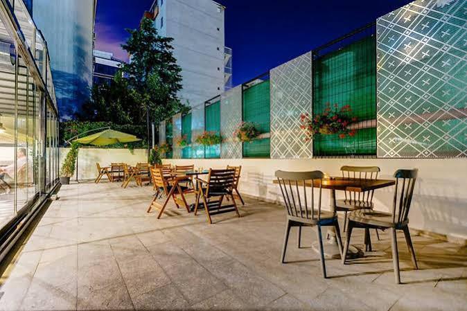 Plus Suit Atasehir Istanbul Exterior foto